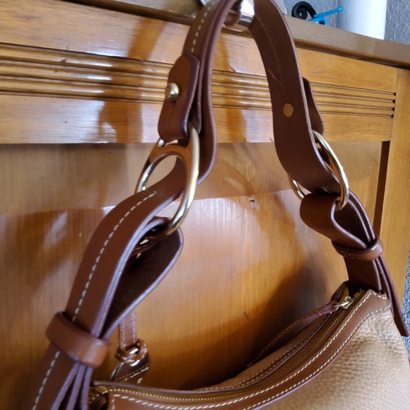 Dooney & Bourke Vintage Moon Bag Beyond EUC - Picture 14 of 16